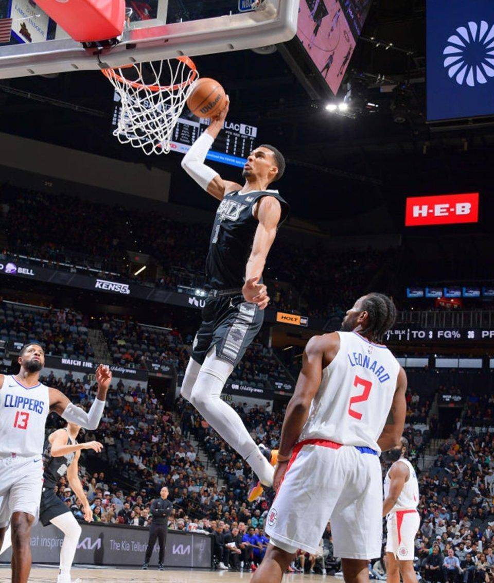 包含Ming在快船比赛中出色防守，连败引发热议！的词条