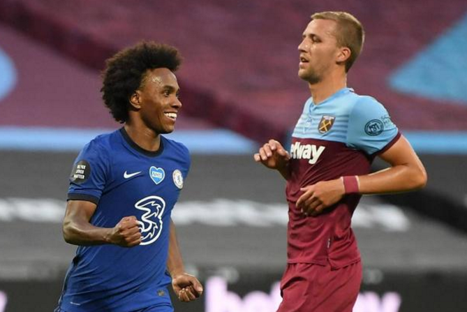 包含阿扎伦卡关键节点突破纪录，切尔西带队取胜！的词条