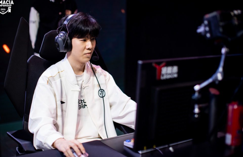 关于TheShy回归赛场，战术调整首场状态亮眼，加拿大队观众沸腾！的信息