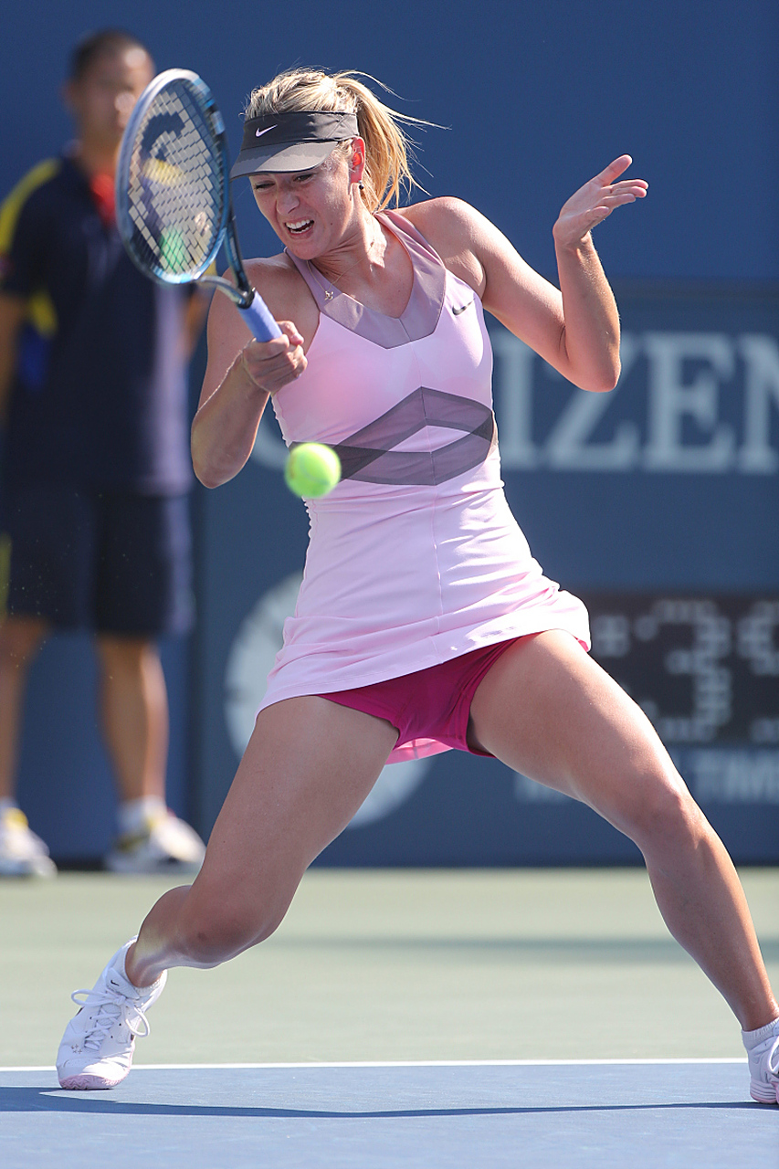 开云-莎拉波娃在巴塞罗那比赛中惊险取胜，精彩发挥引发热议！的简单介绍