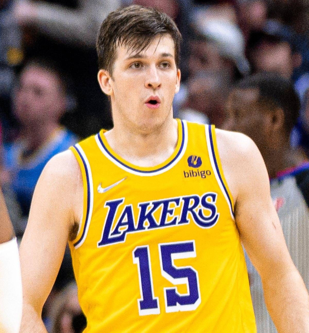 西亚卡姆新星战术调整表现惊艳，西班牙队未来可期！的简单介绍